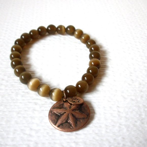 Vintage COOKIE LEE Cat`s Eye Glass Distressed Copper Charm 41517 - Picture 2 of 3